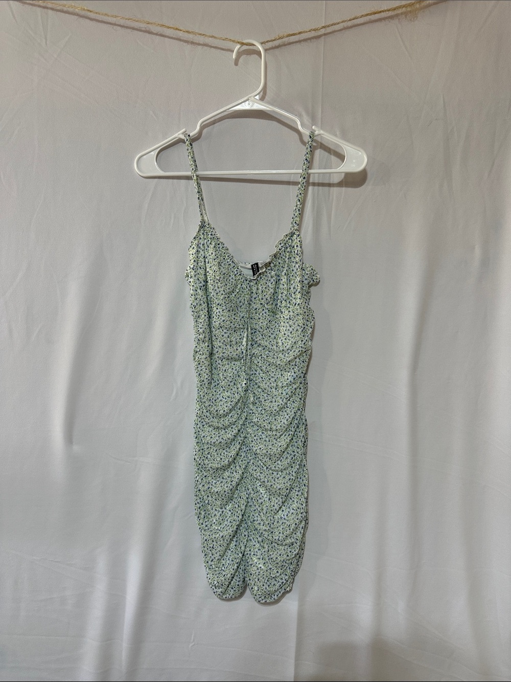 Ruched Spaghetti Strap Floral Dress in Light Green 0082